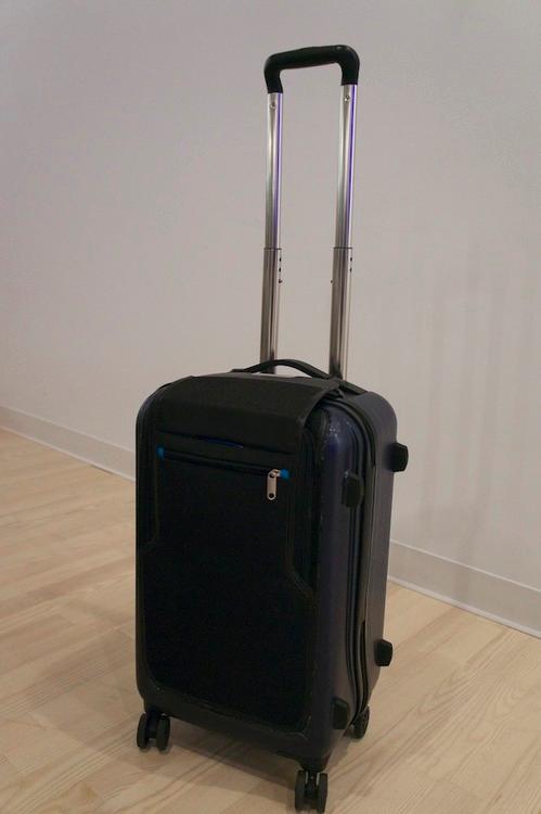 Bluesmart Prototype: The Travel Bag That Can Weigh Itself and Charge Your Gadgets