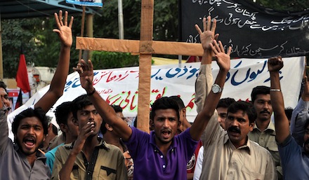 Church Demands Investigation into Burning of Pakistani Christian couple