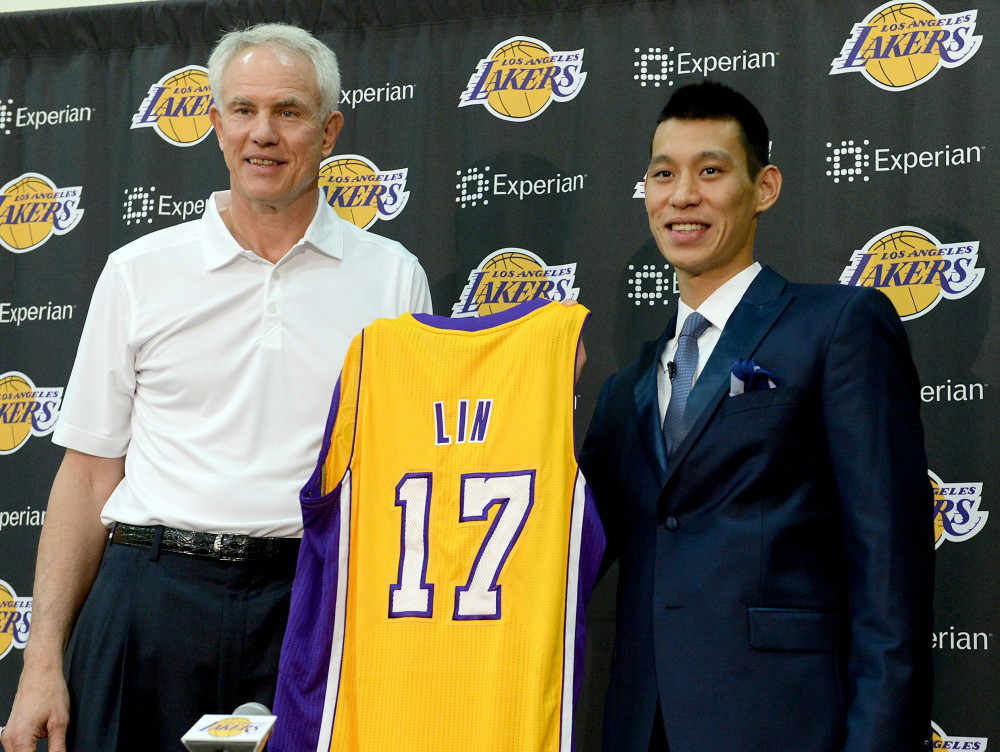 Jeremy Lin News: Lakers Coach Calls Lin ‘an NBA Player,’ Will LA Re-Sign Him?