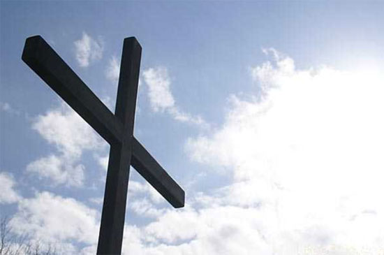 Giant 14-Story ‘Bulletproof’ Cross Is Being Built in Pakistan’s Largest City; Owner Claims Angry Muslims Incapable of Destroying This Christian Symbol