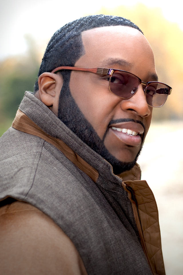 Marvin Sapp Says Ruth’s Chris Steak House Employee Snubbed Him; I Have ‘Never Been So Offended in My Life’ He Says