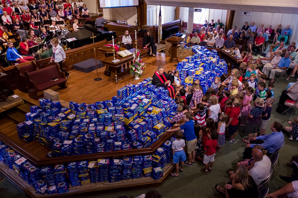 Georgia Church Sends Over 5 Tons of Oreos to US Troops Serving Overseas