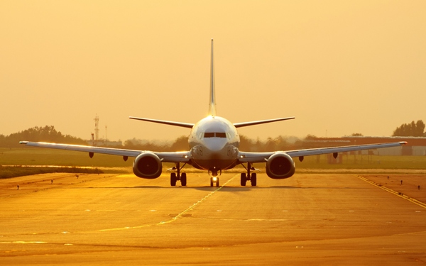 Lightning bolts hits passenger plane