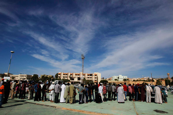 ISIS Crucifies Civilian ‘Spies’ on Advertising Billboards in Libya