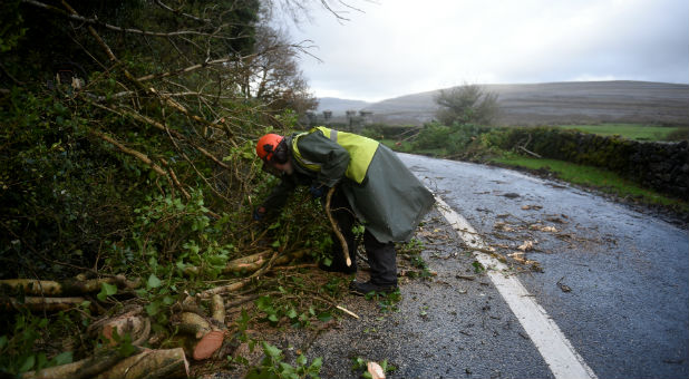 3 Killed After Ophelia Battered Ireland .