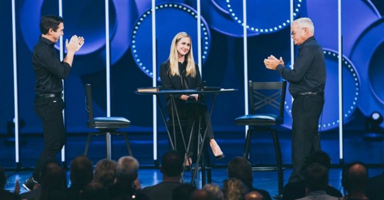 Male and Female Pastors to Co-Lead Willow Creek Megachurch