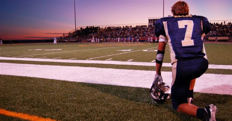 Atheists Stop Coach from Praying with Team, but Then Students do Something Amazing