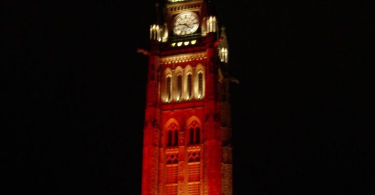 U.K. Raises Awareness of Persecuted Christians by Lighting Buildings up Red