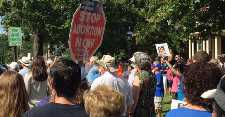 Over 100 Churches to Participate in Prayer Walk outside Charlotte Abortion Clinic