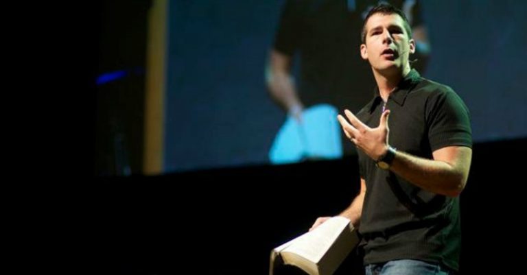 Megachurch Pastor Andy Savage is Accused of Sexual Assault