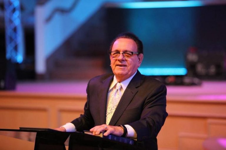 Pastor David T. Demola, Founder of 10,000-Member Faith Fellowship Ministries, Dies