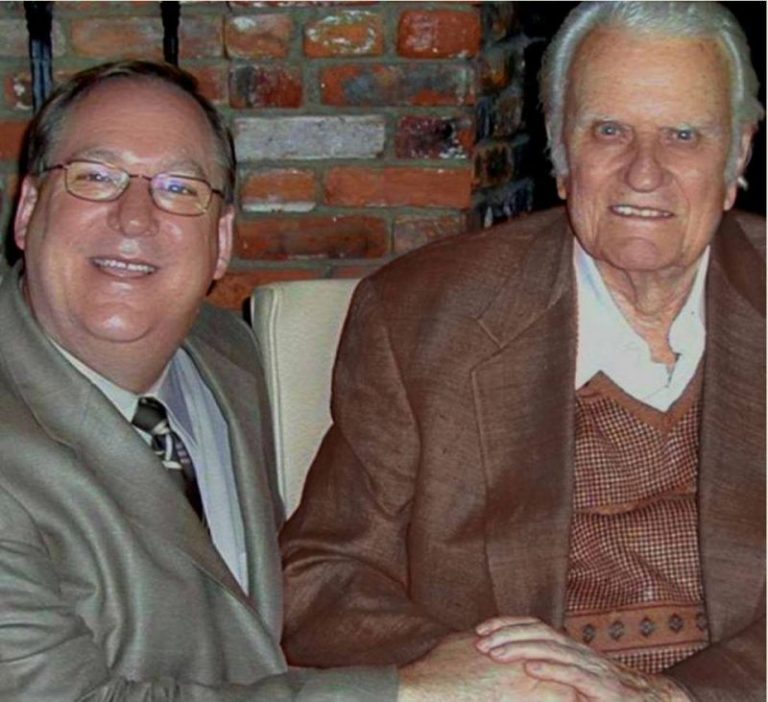 Rick Warren Says Billy Graham Inspired Him to Witness to LGBT, Muslims, Atheists Despite Criticism