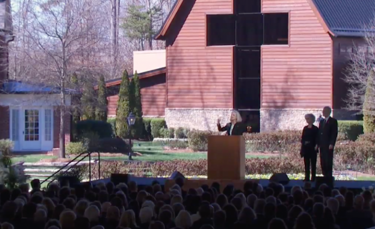 At Billy Graham’s Funeral, Daughter Anne Graham Lotz Urges Church, World to ‘Wake Up’