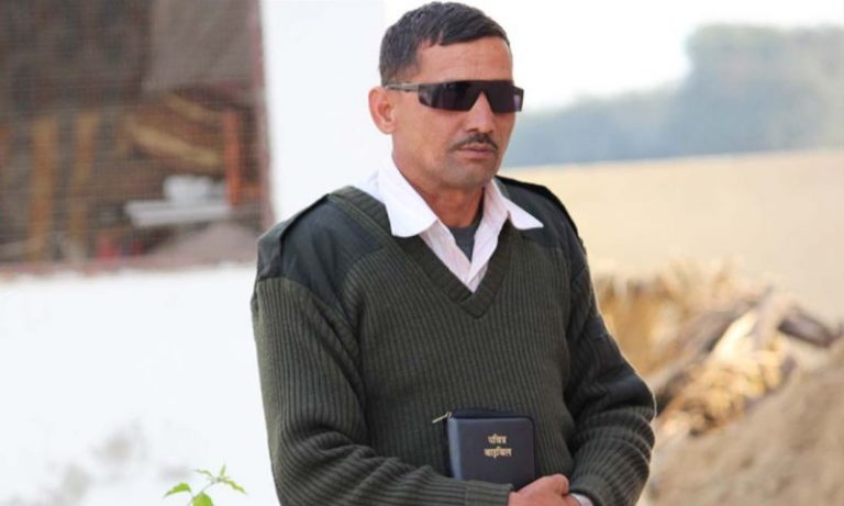 Indian Pastor Slashed With Machete by Hindu Extremist Miraculously Recovers, Vows to Continue Ministry