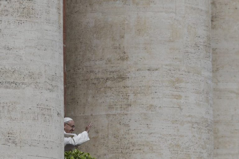 Pope Francis Calls for Peace in Easter Message