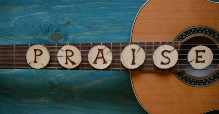 ‘Praise You in This Storm’: Teen Leads Worship in VA Town Hit by Tornado