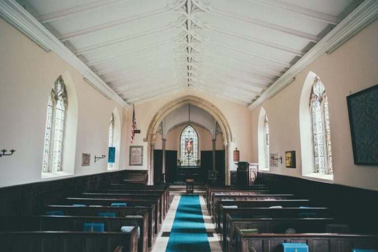 Preachers Who Entertain, Teach Prosperity Gospel ‘Hinder’ the Church: Baptist Pastor