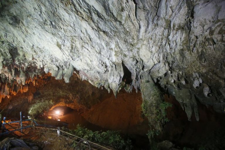 Floodwaters Reach Near Entrance of Thai Cave Where 13 Are Missing – Urban Christian News