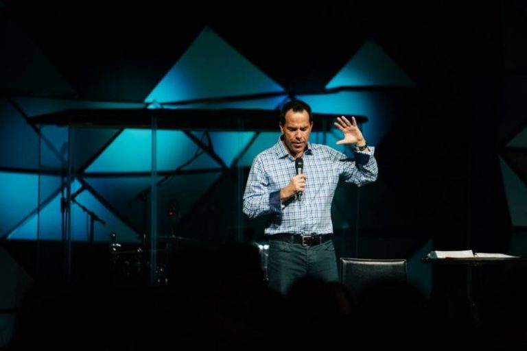 Megachurch Pastor Chris Sonksen Says People Should ‘Quit Church’