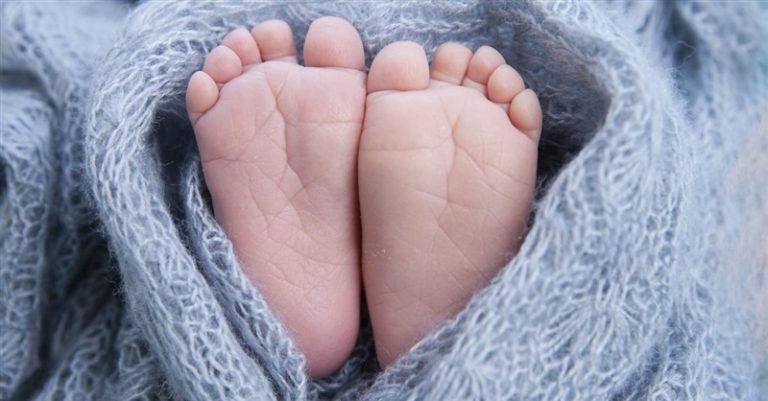 ‘Blue Baby’ Gets a Miracle When Respiratory Specialist Mistakenly Walks into His Room