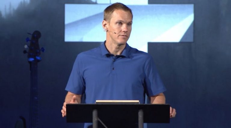 Churches Shouldn’t Promote National Pride; Jesus Is King, Not Obama or Trump, Says David Platt