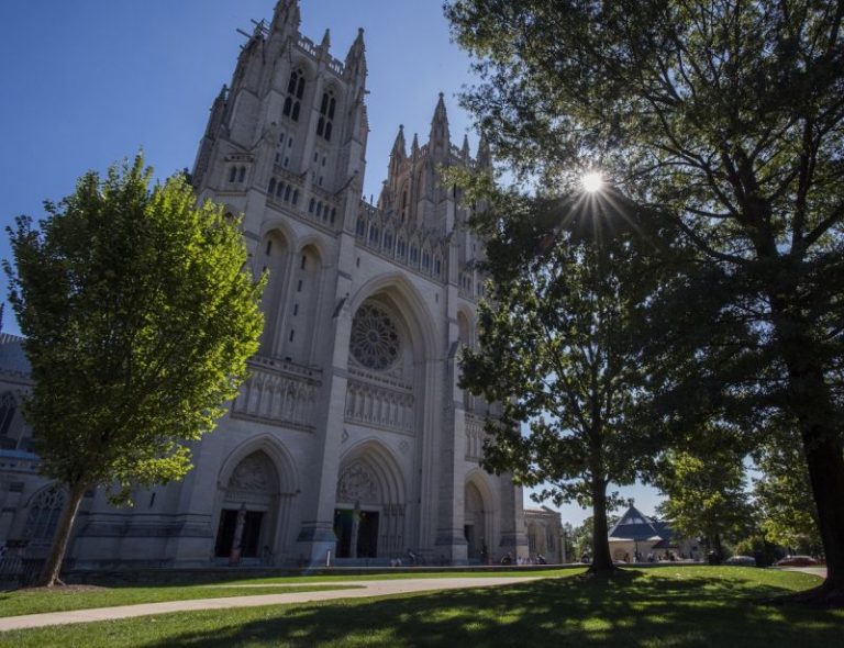 Episcopal Church Closer to Revising Official Prayer Book to Include ‘Inclusive,’ ‘Expansive Language’ for God