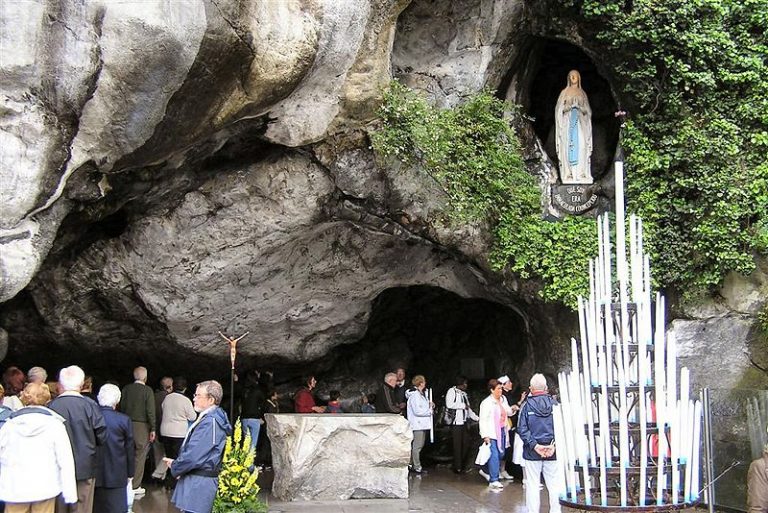 Evangelicals Warn Mary Has ‘Taken Jesus’ Place on the Cross’ as Millions Seek Miracles in France
