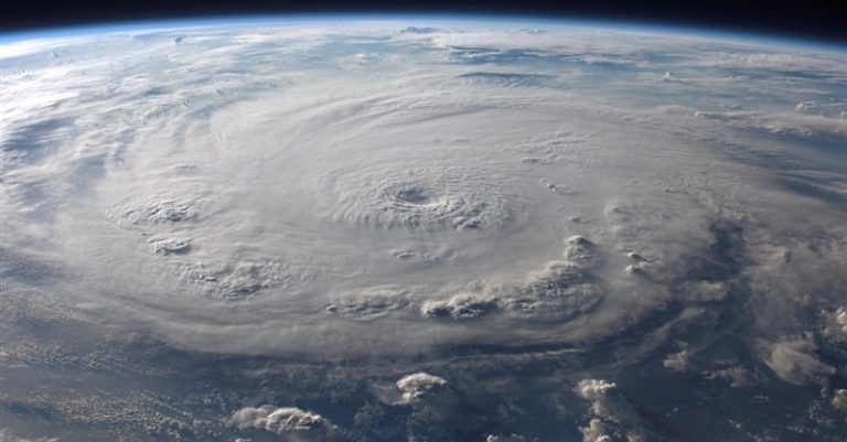 Category 4 Hurricane Headed Toward Hawaii