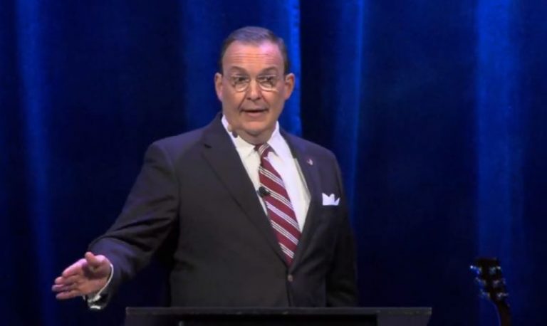 Gospel Preachers Should Expect to Be ‘Lonely,’ ‘Deserted,’ Says Evangelical Leader