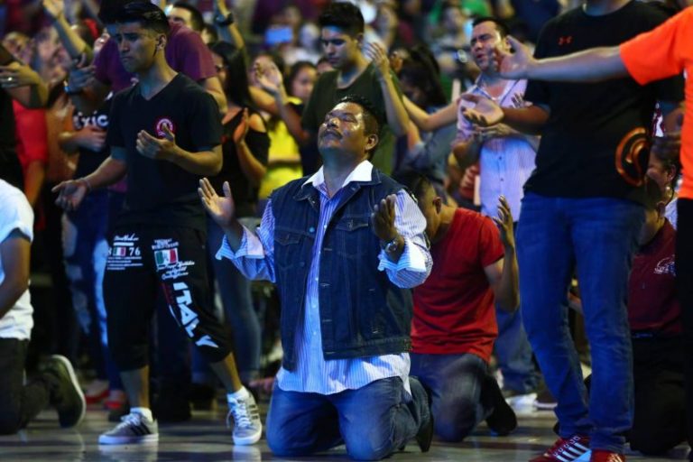Hundreds Turn to Christ at Franklin Graham Revival in Mexico