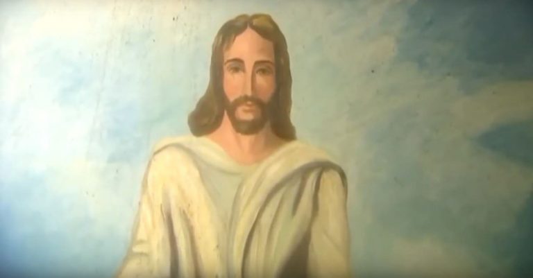 Painting of Jesus Survives Massive Church Fire, Unscathed