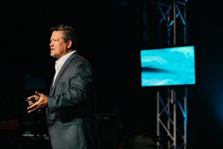 Megachurch Pastor Fired for Viewing Porn Talks About Overcoming His Addiction, New Pastor Job