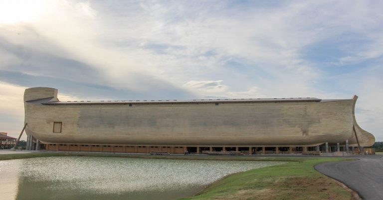 Ark Encounter Founder Offers Free Admission to Public Schools after Atheist Group Threatens to Sue Schools Who Visit it
