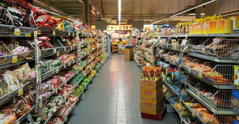 ‘Heaven Has a Wall’: Christian Grocery Store Ad Sparks Social Media Backlash