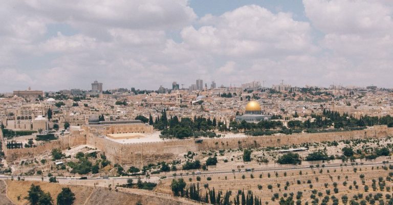 Firebomb Attack at Temple Mount Incites Riot