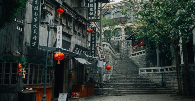Chinese Police Beat 60 Christians, Close Church and then Bury Bibles