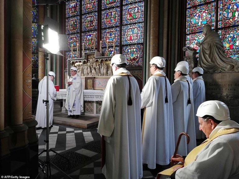 Notre Dame Holds Its First Mass Since April Fire Destroyed the Cathedral’s Roof and Spire – Urban Christian News