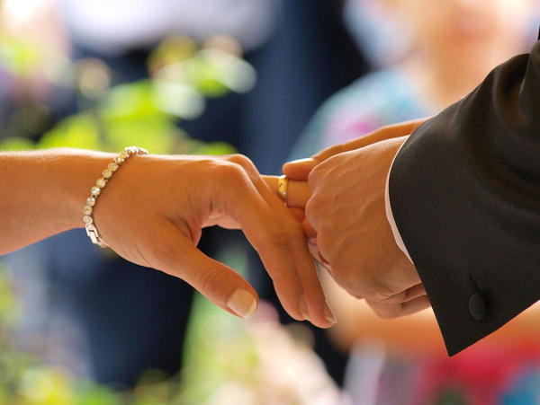 Vatican formally opens debate on married priests