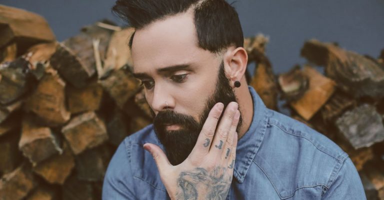 Skillet Rocker Speaks Out on Apostasy: ‘Stop Making Worship and “Thought Leaders” the “Source of Truth”‘
