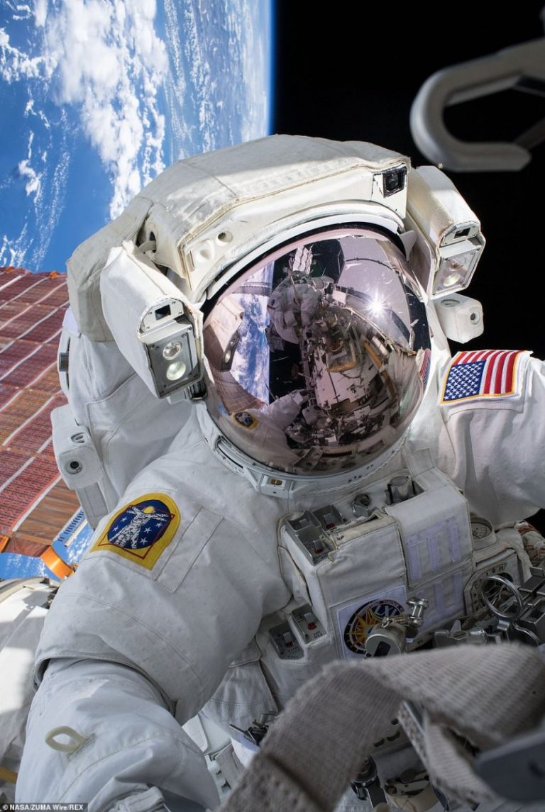 Astronaut is Unable to Contain His Wonder at Seeing the Sun Rise From 250 Miles Above Earth on Space Walk – Urban Christian News