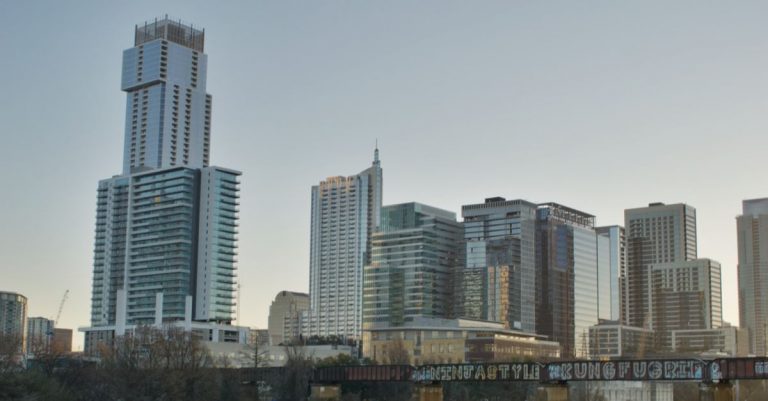 Controversial Sex Education Discussing Gender Identity, Orientation Approved in Austin, Texas