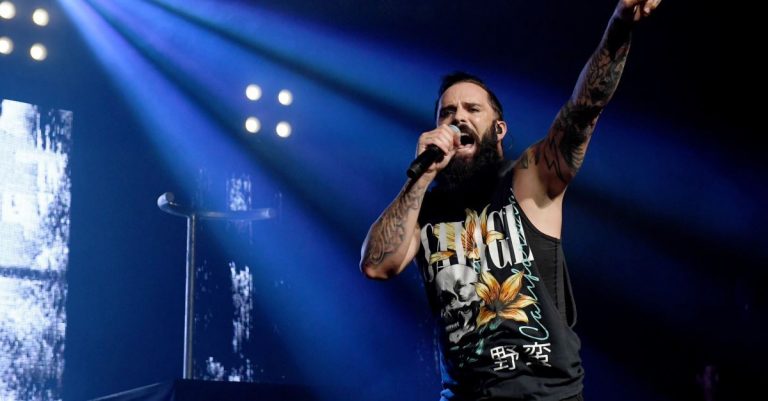 Skillet’s John Cooper Says Christians Must Learn to Talk about Controversial Topics