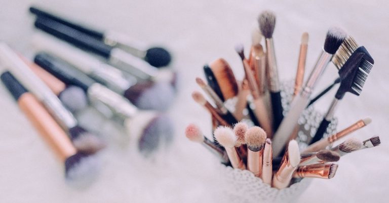 Teacher Defends Drag Queen Makeup Class: Parents ‘Don’t Know What’s Best’ for Their Children