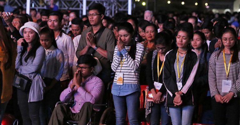 23,000 Cambodians Heard the Gospel, More than 1,300 Gave Their Lives to Christ at Franklin Graham Festival
