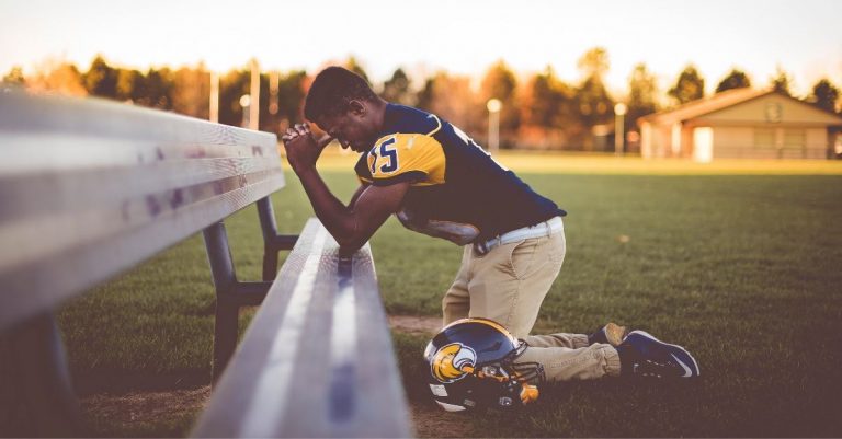 Atheist Group: Football Coach’s Prayer Is ‘Serious Violation’ of Constitution