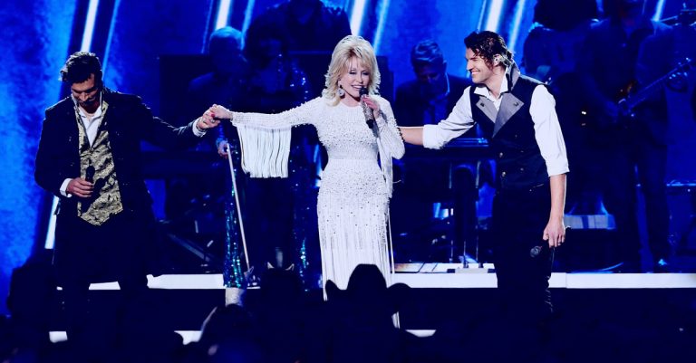 Dolly Parton and For King and Country Win Grammy for ‘God Only Knows’