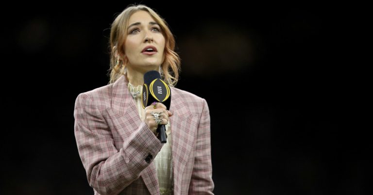 Lauren Daigle Receives Rousing Applause for National Anthem Performance at College Football Playoff National Championship