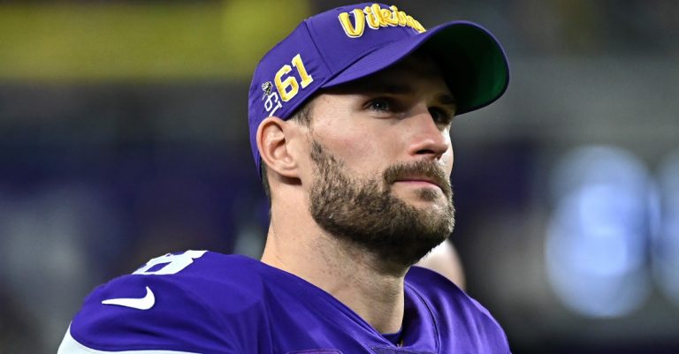 NFL Quarterback Kirk Cousins Encourages Thousands to Read the Bible