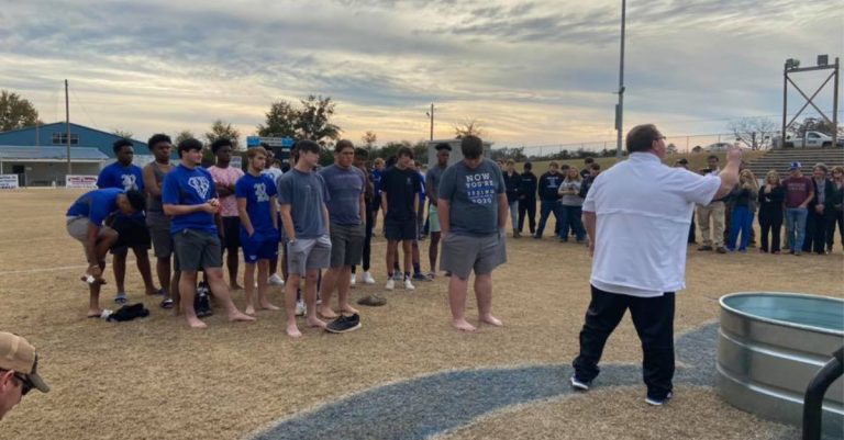 Alabama School Superintendent Responds to Atheist Group After Students Were Baptized on Campus