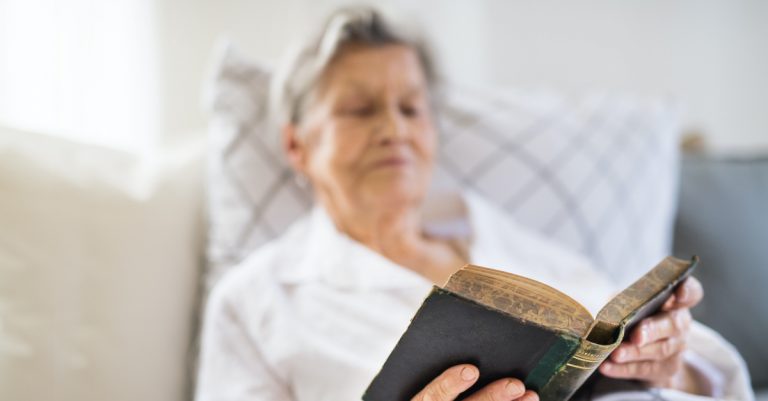 99-Year-Old Has Read Through Bible 60 Times: ‘Might as Well Make it 61’